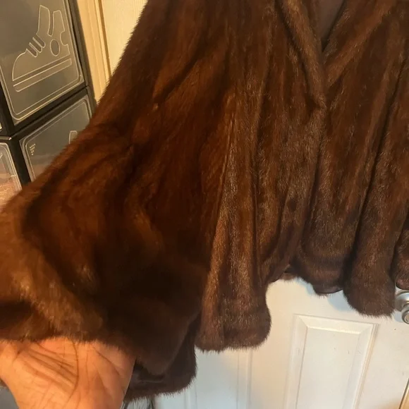 Ladies Gorgeous Natural Brown Mink Jacket - Picture 7 of 7